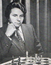 Vladislaw Glinski and his hexagonal chess game